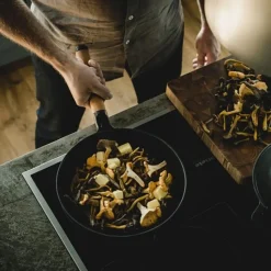 FISKARS Norden Støpejernspanne 28cm