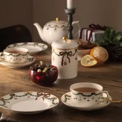 ROYAL COPENHAGEN Stjerneriflet Jul Asjett 19cm